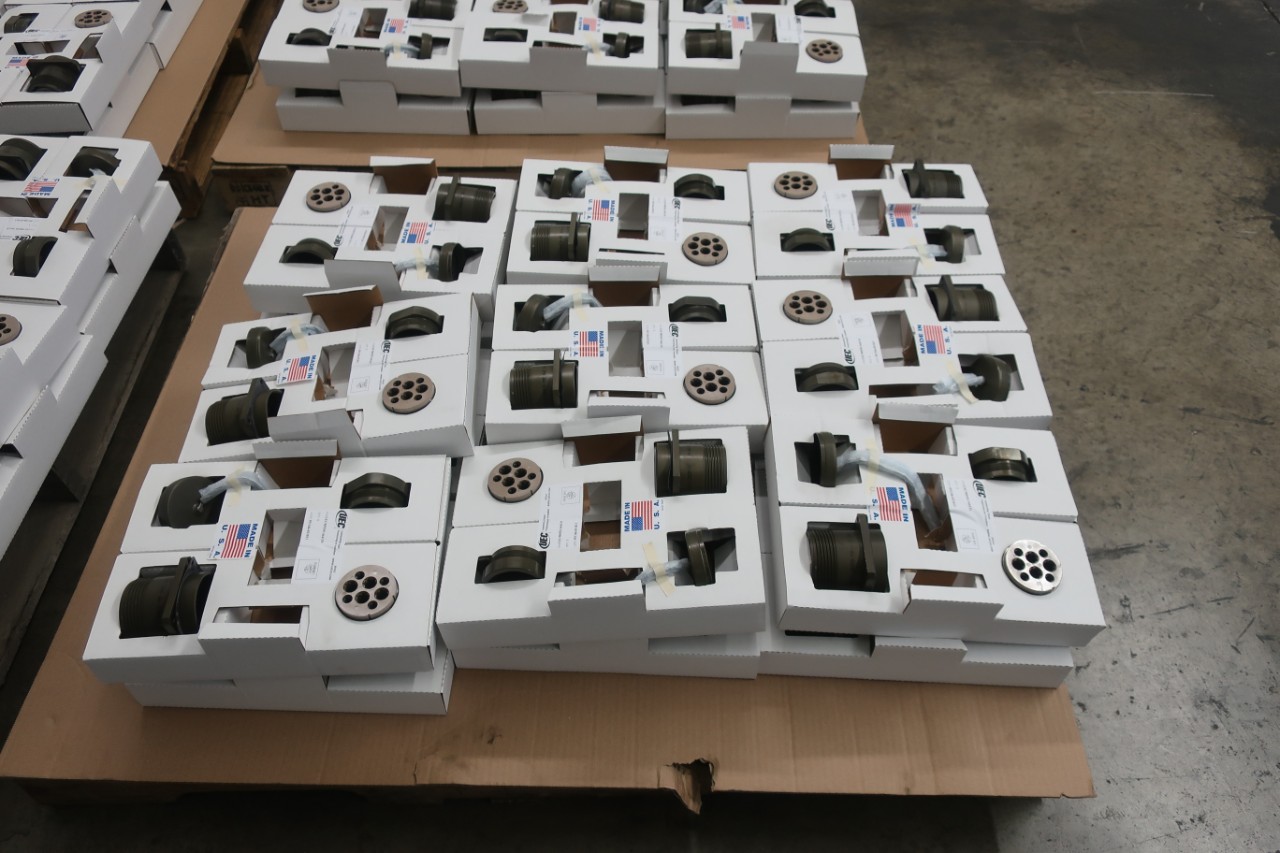 6 PALLETS OF UEC 90555C444135 PLUG AND RECEPTACLE ASSEMBLY KITS For ...