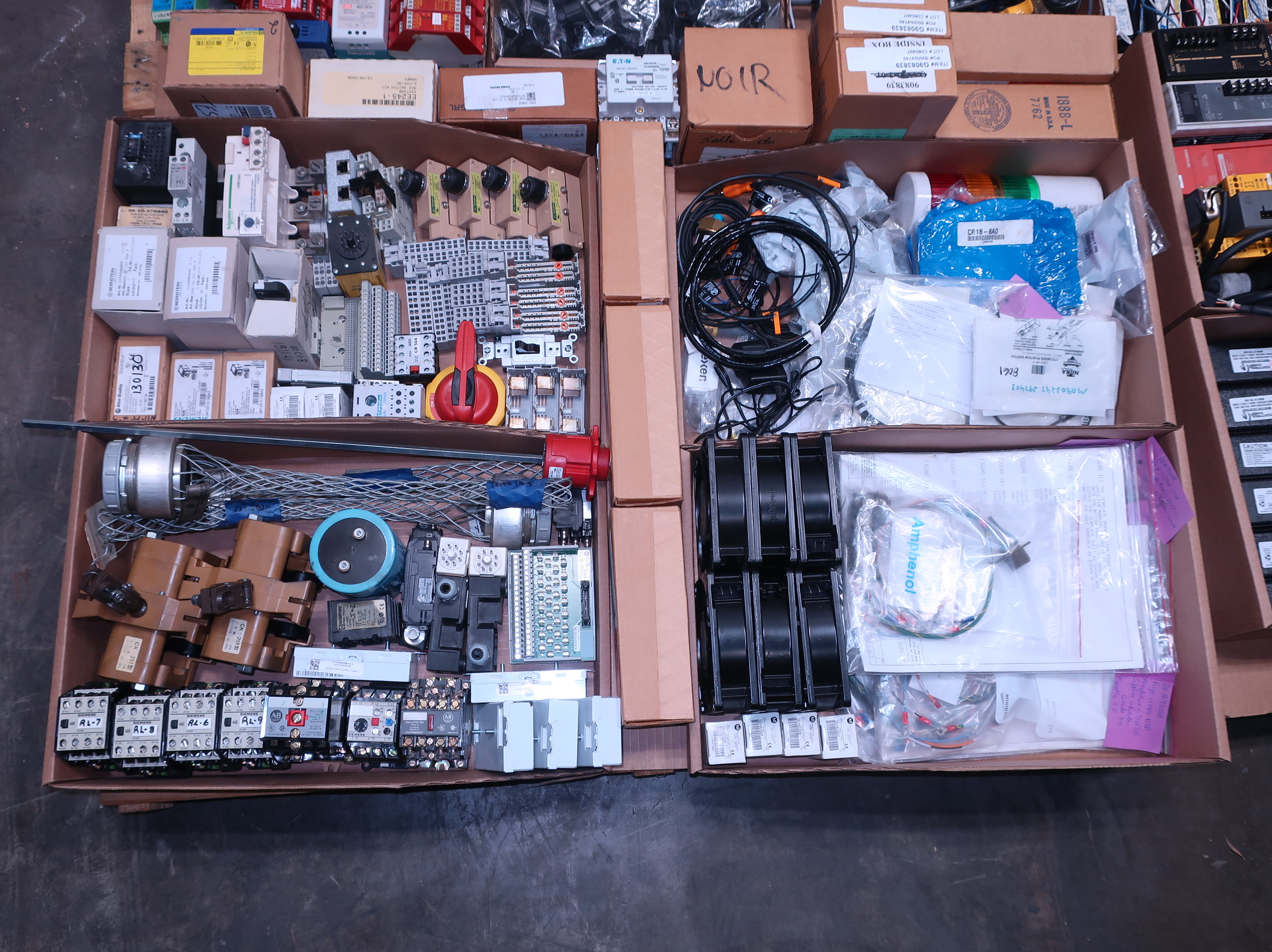 SKU 1729292 - 2 PALLETS OF ASSORTED ELECTRICAL COMPONENTS For Sale | Aucto