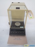 FISHER SCIENTIFIC XA 100 PRECISION ANALYTICAL WEIGHING SCALE 115/230V-AC LAB EQUIPMENT (OHIO)