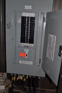 CUTLER HAMMER PANELBOARD 100A 120V/208Y 3PH 4W