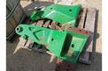 Lot 233 : JOHN DEERE LOADER MOUNTS( There is a 6% Sales Tax on this item)