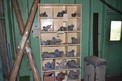 CONTENTS ON SHELVE - FISHER TYPE 61H VALVE