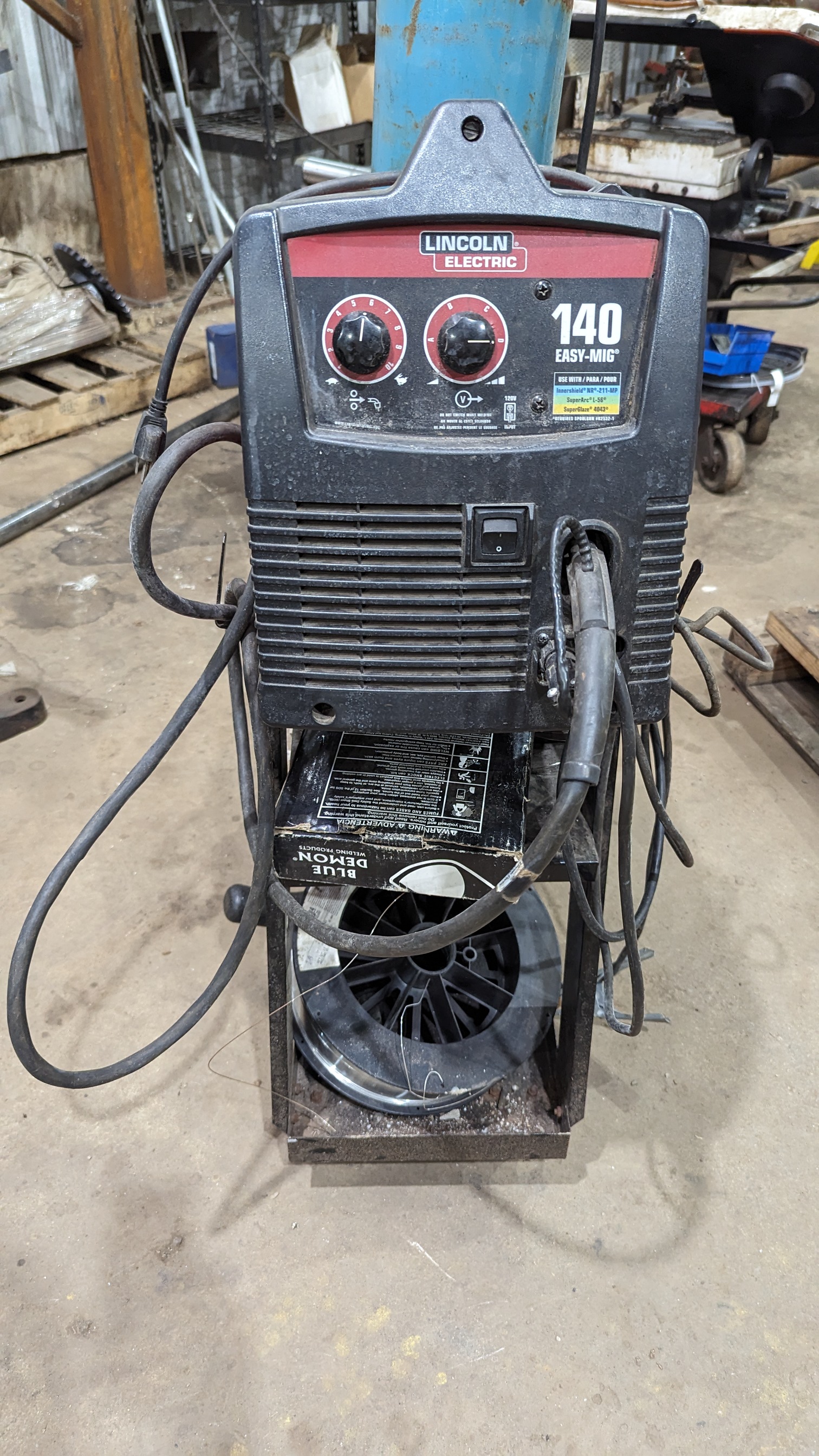 Lincoln 140 Easy MIG Welder For Sale Aucto