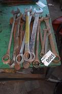 LOT OF LARGE CRESCENT WRENCHES