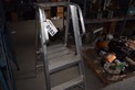 HSE 4 STEP LADDER