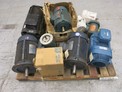 1 PALLET OF ASSORTED AC / DC MOTORS, RELIANCE, LEESON, GE, DEMAG