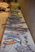 LOT OF ASSORTED HAND TOOLS AND WORKSHOP EQUIPMENT