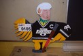 1 WOODEN ARTWORK OF WAYNE GRETZKY