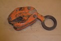 VERTICAL PIPE LIFTING CLAMP