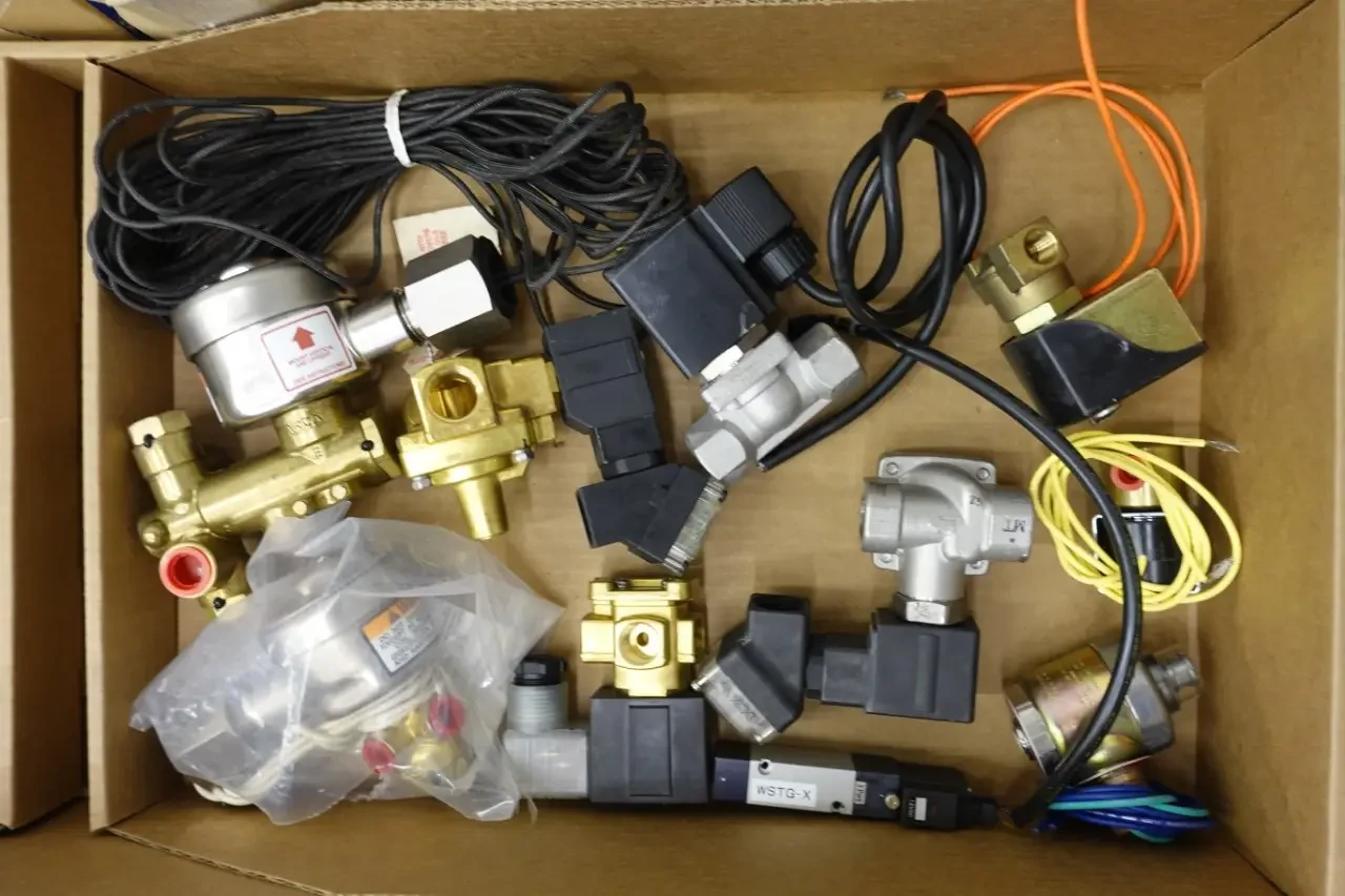 PALLET OF ASSORTED SOLENOID VALVES For Sale | Aucto