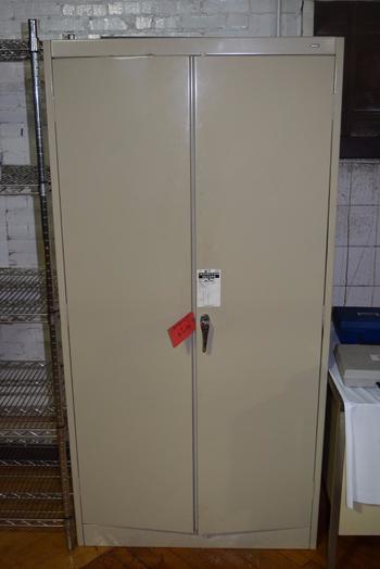 CABINET WITH CONTENTS