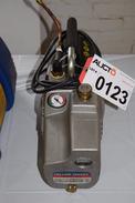 YELLOW JACKET SUPEREVAC 8 93580 VACUUM PUMP