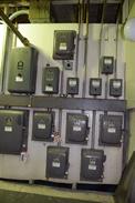 13 X SQUARE D STARTERS AND DISCONNECT SWITCHES