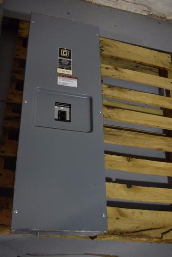 SQUARE D 250A AMP ENCLOSED CIRCUIT BREAKER