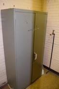 STEEL CABINET WITH CONTENT - LAB SUPPLIES