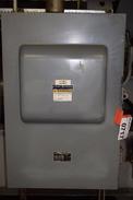 GE 400 A DISCONNECT SWITCH