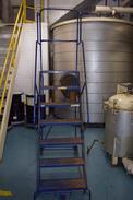 7 STEP ROLLING LADDER