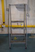 COTTERMAN 0807 450 LBS. MAX LOAD 4 STEP ROLLING LADDER