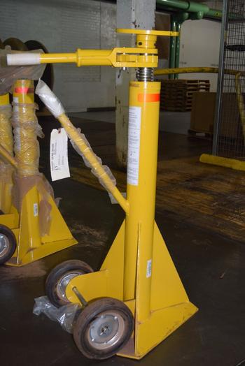 TRAILER STABILIZING JACK MODEL 4W287G