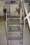 COTTERMAN 4 STEP ROLLING LADDER