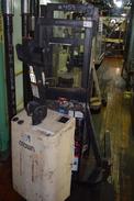 CROWN 20MT 2000 LBS. CAPACITY ELECTRIC PALLET LIFT TRUCK (DELAYED REMOVAL)
