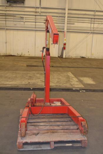 BLACKHAWK 67586 ENGINE HOIST, 2 TON CAPACITY