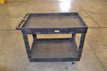 RUBBERMAID PLASTIC UTILITY CART