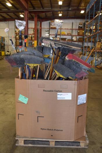 1 PALLET OF ASSORTED CLEANING SUPPLIES