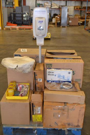 1 PALLET OF ASSORTED SANITARY SUPPLIES