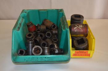 LOT OF ASSORTED SOCKETS