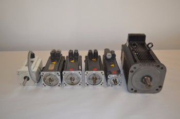 LOT OF 6 ASSORTED SERVO MOTORS