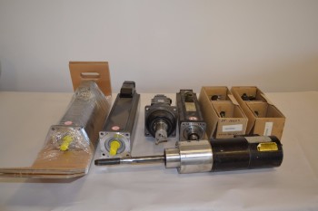 LOT OF 7 ASSORTED SERVO MOTORS