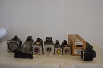 LOT OF 10 ASSORTED SERVO MOTORS