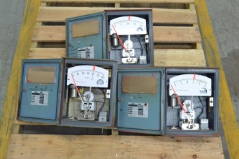 3 ASSORTED FOXBORO 43AP-FA12N PNEUMATIC CONTROLLER (BRAMPTON)
