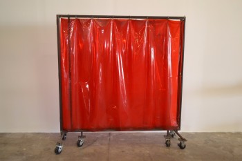 ROLLING TRI-FOLD WELDING CURTAIN, 8FT LONG UNFOLDED