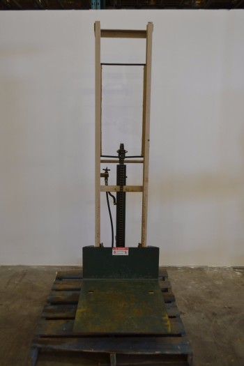 BEECH SOD-2470 WINCH PLATFORM STACKER