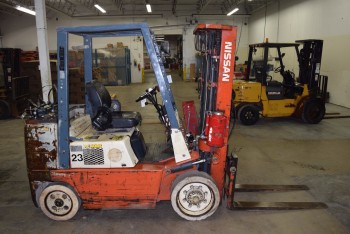 NISSAN 5150 LBS GAS / PROPANE HYBRID FORKLIFT TRUCK (BRAMPTON)