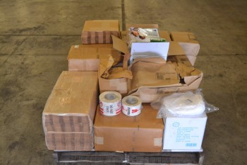 1 PALLET OF ASSORTED SANITARY SUPPLIES
