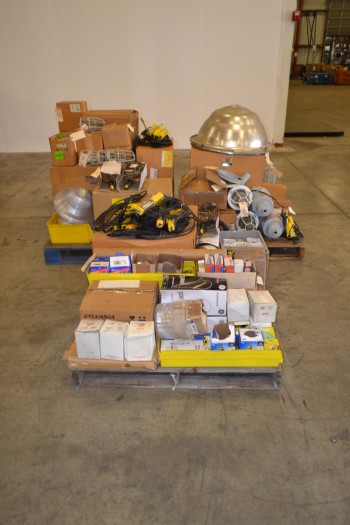 3 PALLETS OF ASSORTED LIGHTING