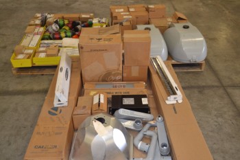 3 PALLETS OF ASSORTED LIGHTING