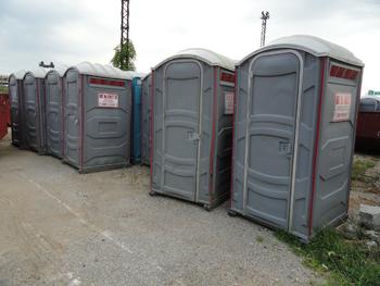 35 Porta Johns