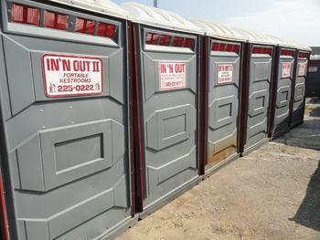 35 Porta Johns