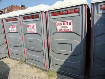 35 Porta Johns