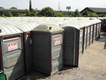 35 Porta Johns