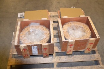 LOT OF 2 NSK 24044CAME4C3 BEARINGS