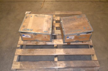 LOT OF 2 ASSORTED SKF BEARINGS