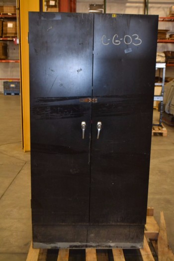 METAL UTILITY CABINET, 6 SHELVES