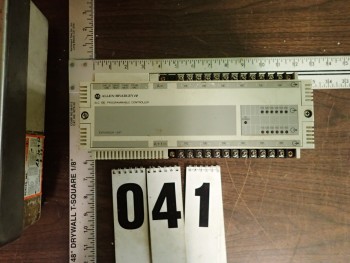 Allen Bradley SLC-100 Programmable Controller