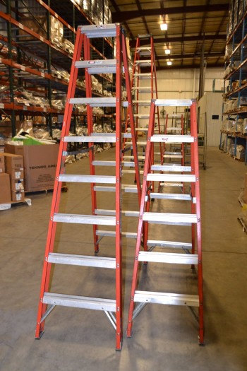 LOT OF 2 ASSORTED A-FRAME LADDERS