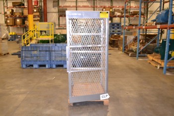 JUSTRITE 23006 5-10 CYLINDER VERTICAL STORAGE LOCKER